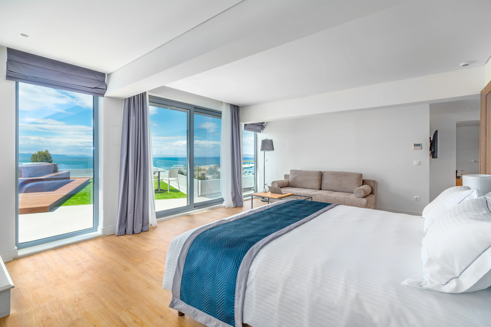 Glyfada Riviera Hotel