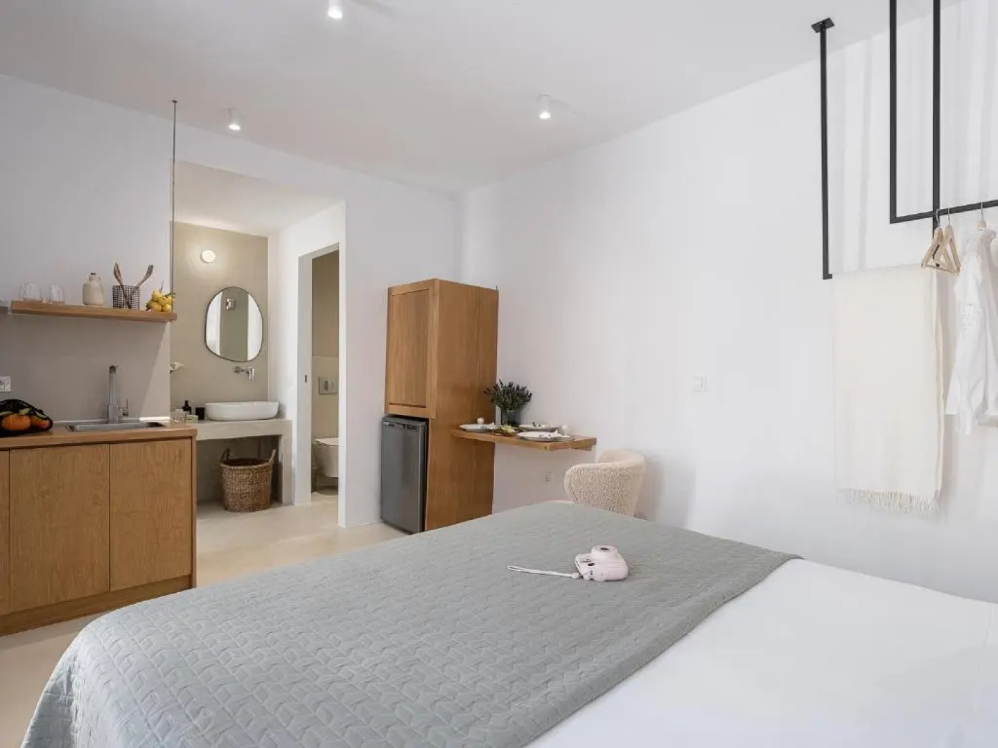 Lithos Retreat 2(ΛΙTHOS Retreat)