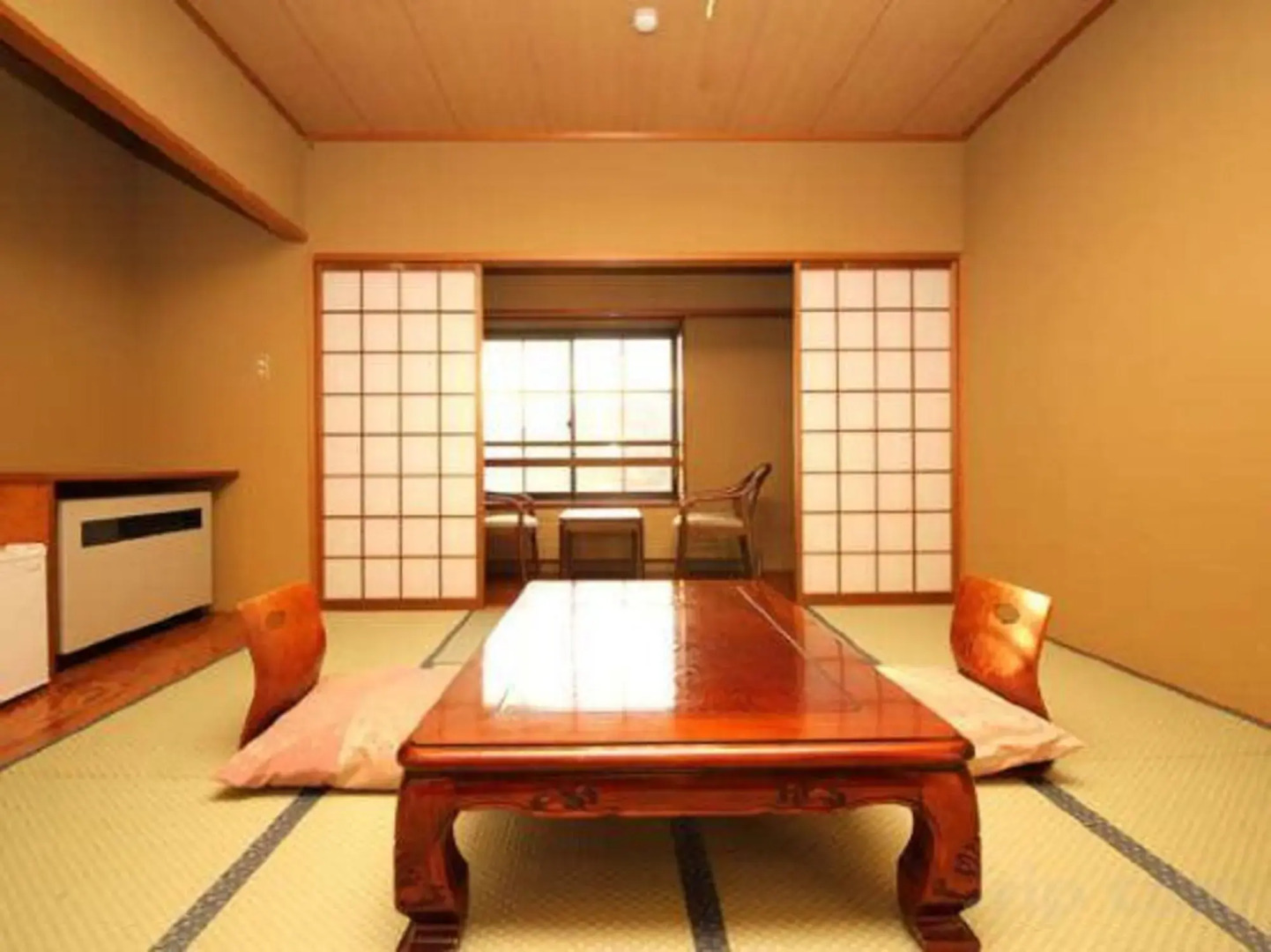 Zao Tsuraragi No Yado Hanayuran