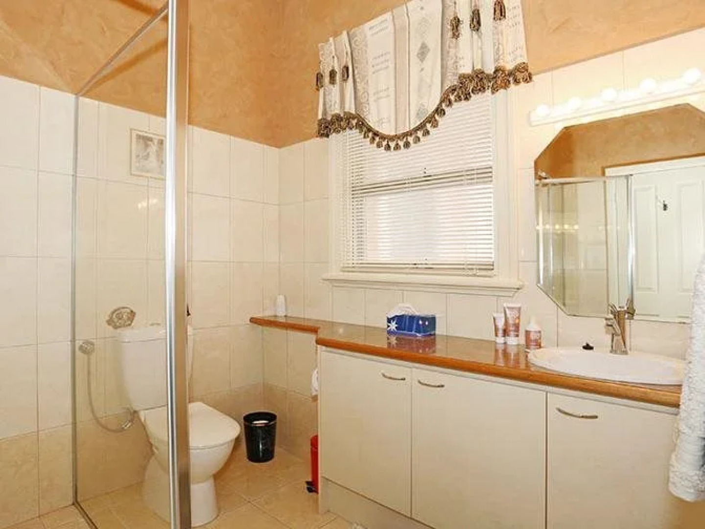 Sojourn on Gale Bed & Breakfast