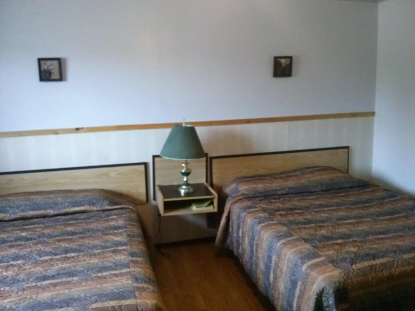 Moosomin Motel