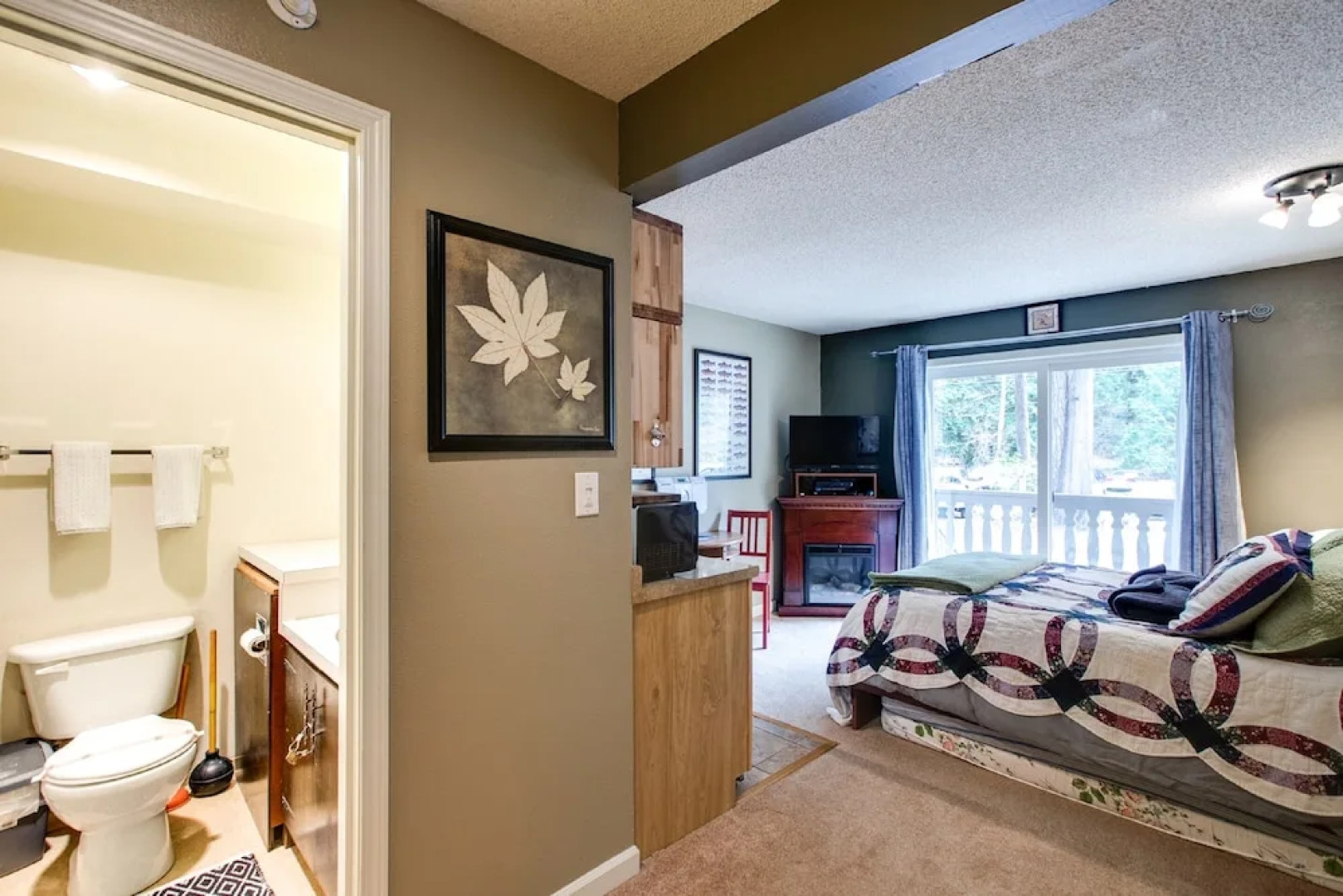 37SLL - Economical - Convenient - Kitchenette - Sleeps 2