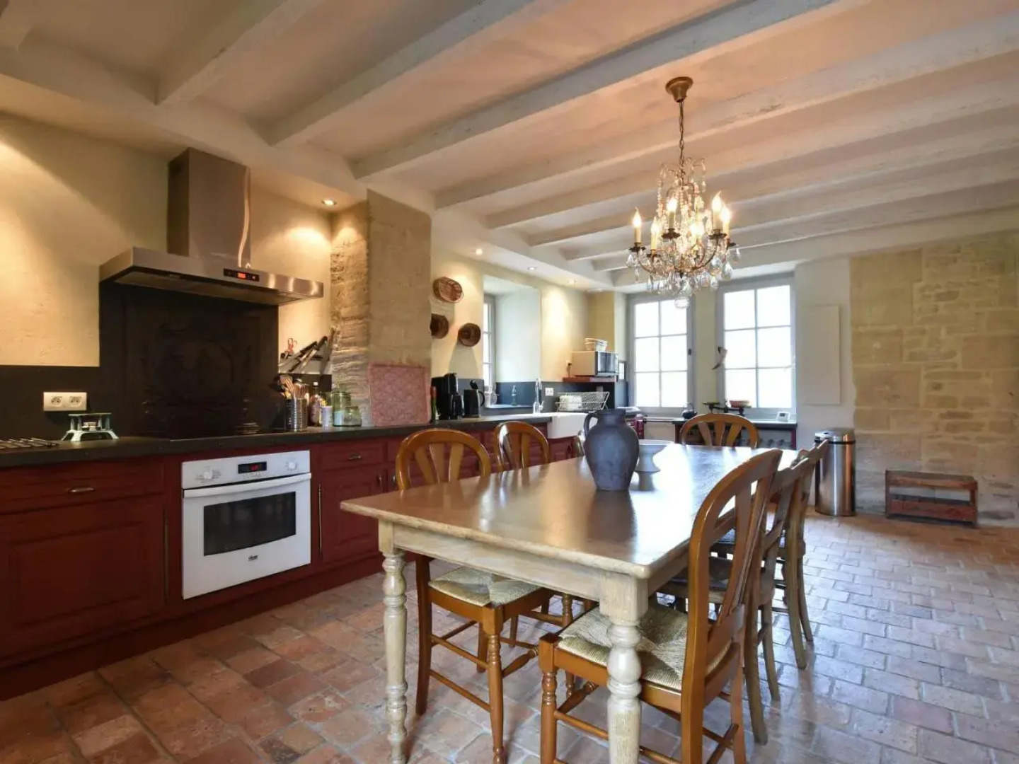 Luxurious mansion in Lantheuil with garden