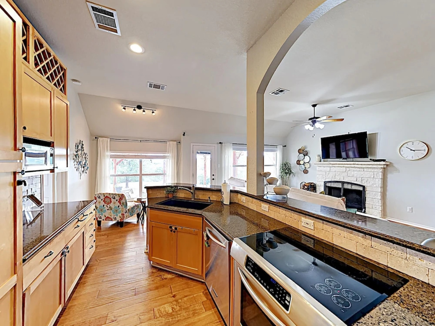 10807 Dripping Springs - 3 Br Home