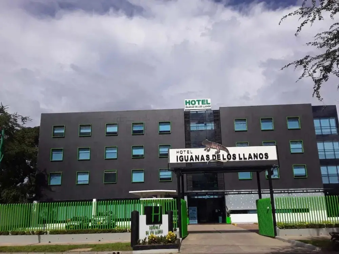 Hotel Iguanas de Los Llanos