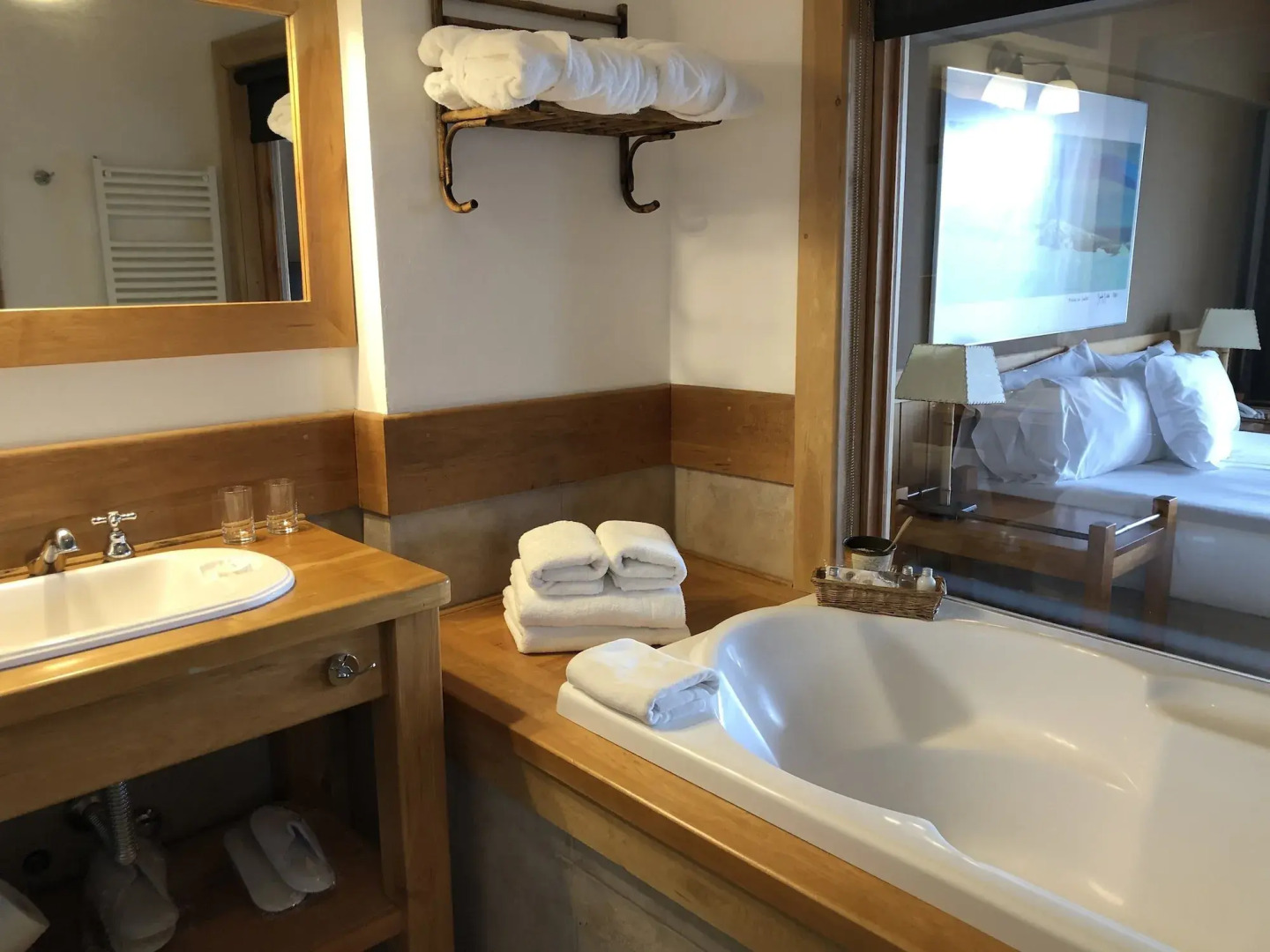 Correntoso Lake & River Hotel