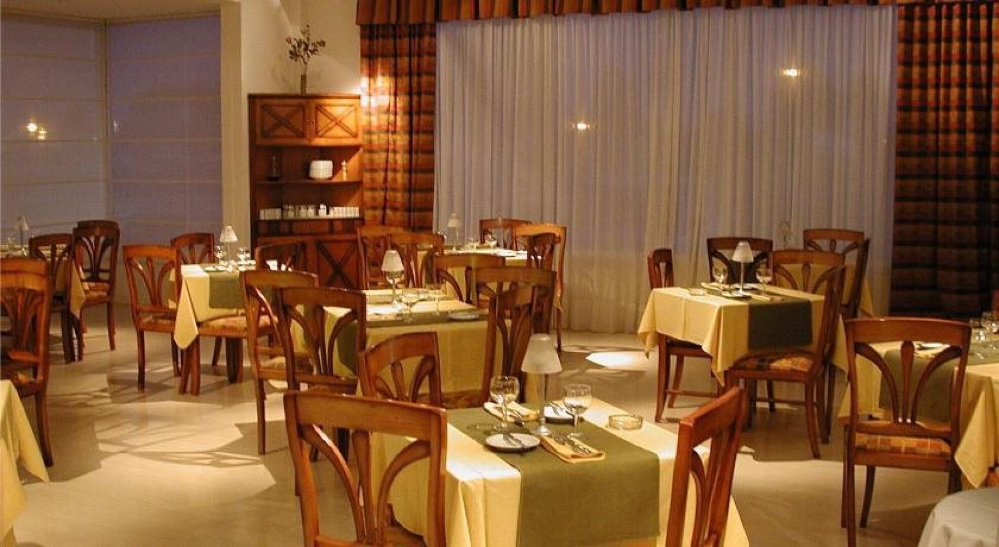 Elegance Hotel Tres Arroyos