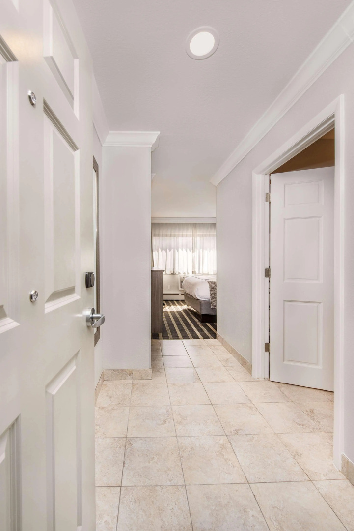 Best Western Plus Milwaukee West