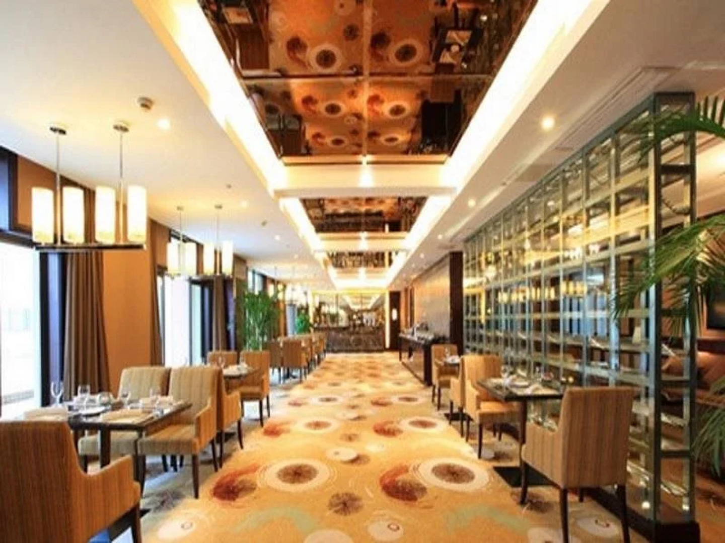 Howard Johnson Tongfang Plaza Zhuji