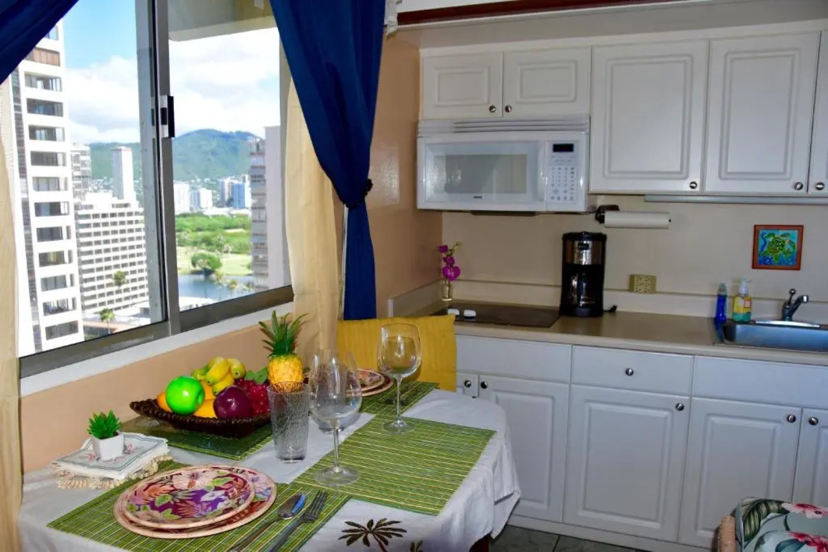 Jenny's Pineapple Cottage