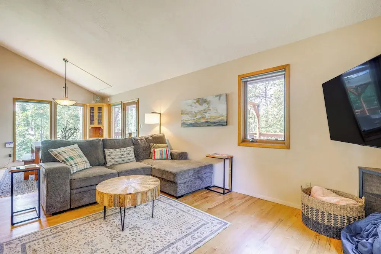 Home w/ Hot Tub: 5 Mi to Angel Fire Bike Park