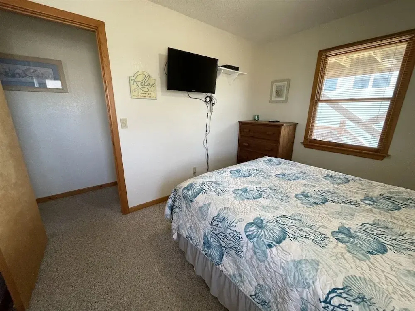 Hatteras Hideaway 3 Bedroom Cottage by RedAwning