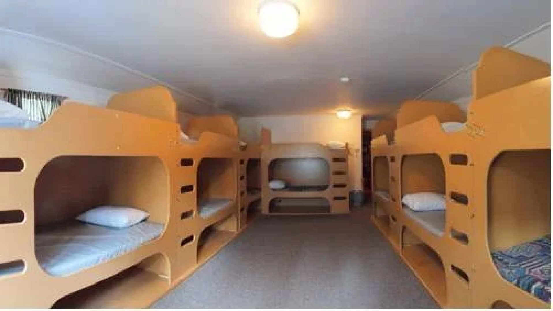 HI-Castle Mountain Hostel