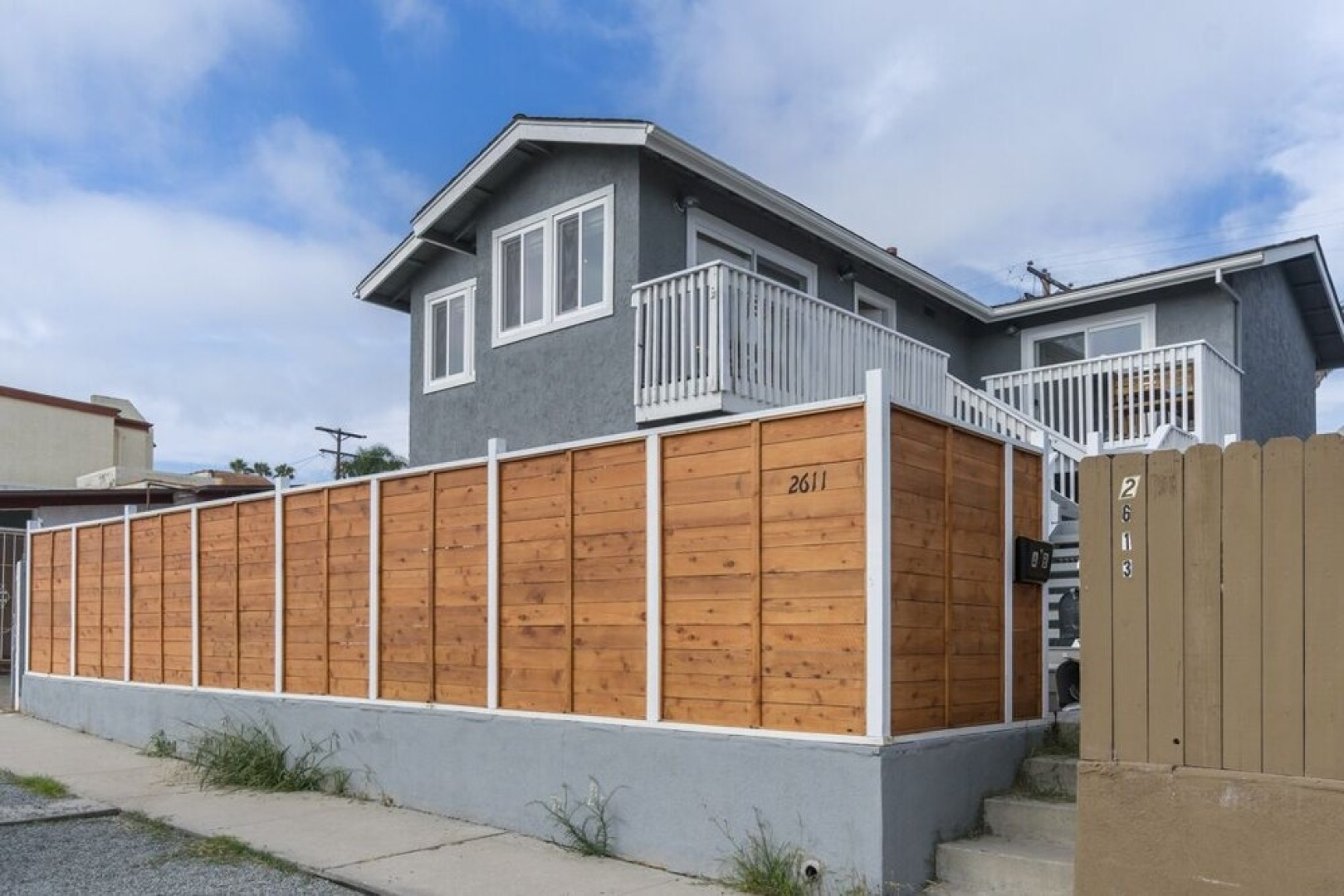 2BR Apartment with distant Ocean View