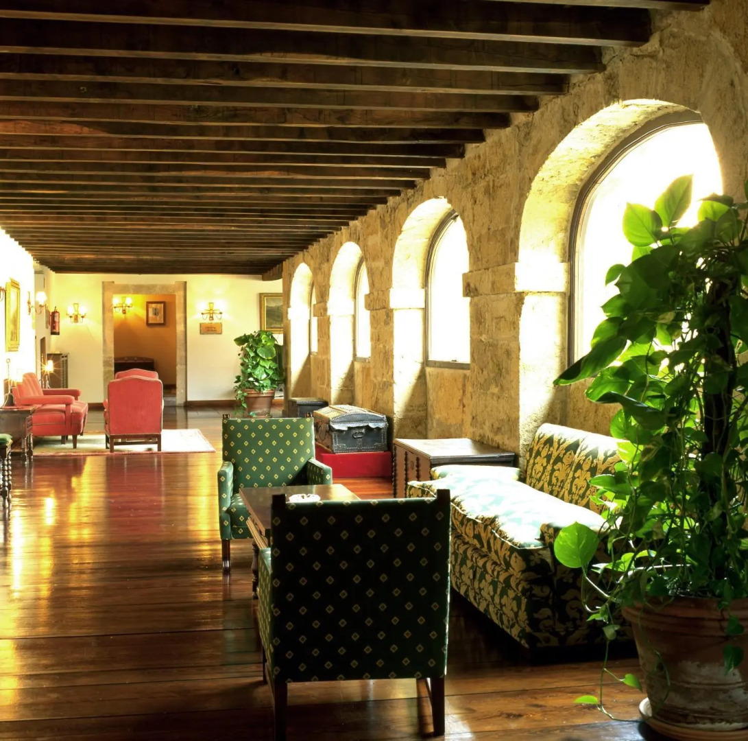 Parador De Cangas De Onis