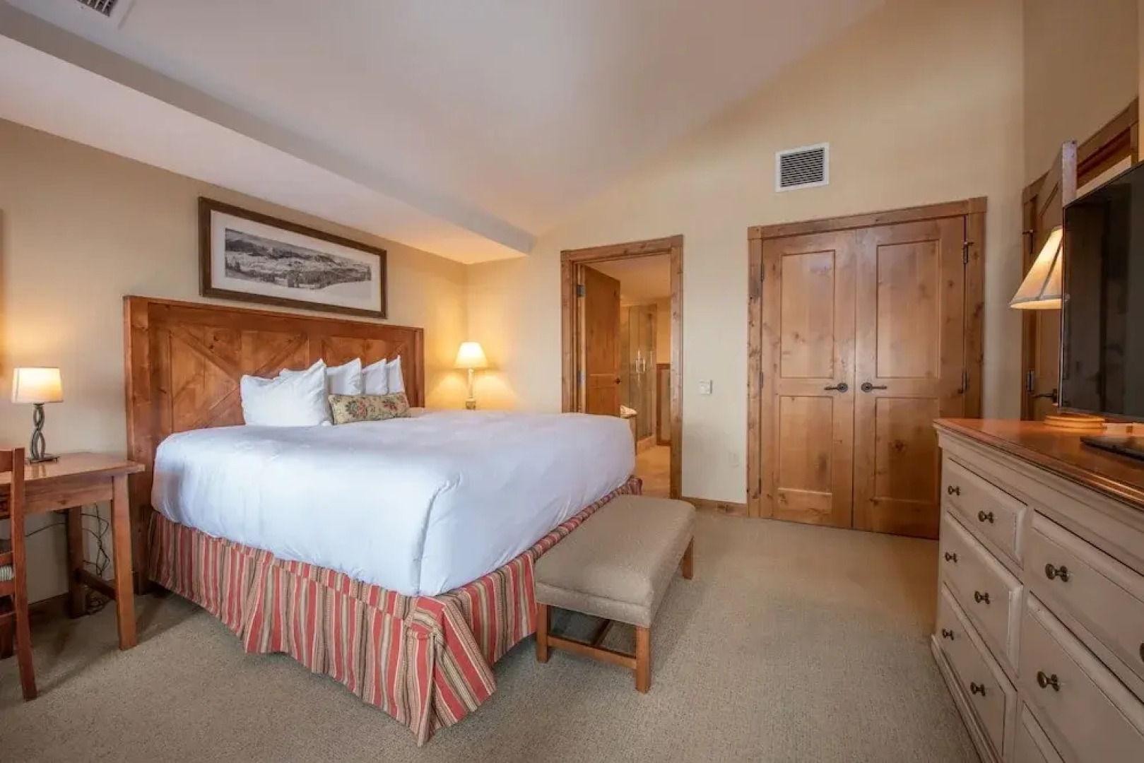 Top Floor 2 Bedroom In Mountaineer Square- Slopeside Condo - No Cleaning Fee! by RedAwning