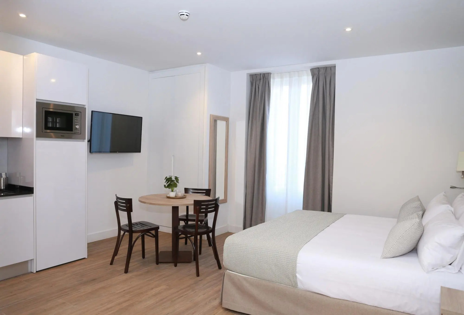 New Point Madrid Opera