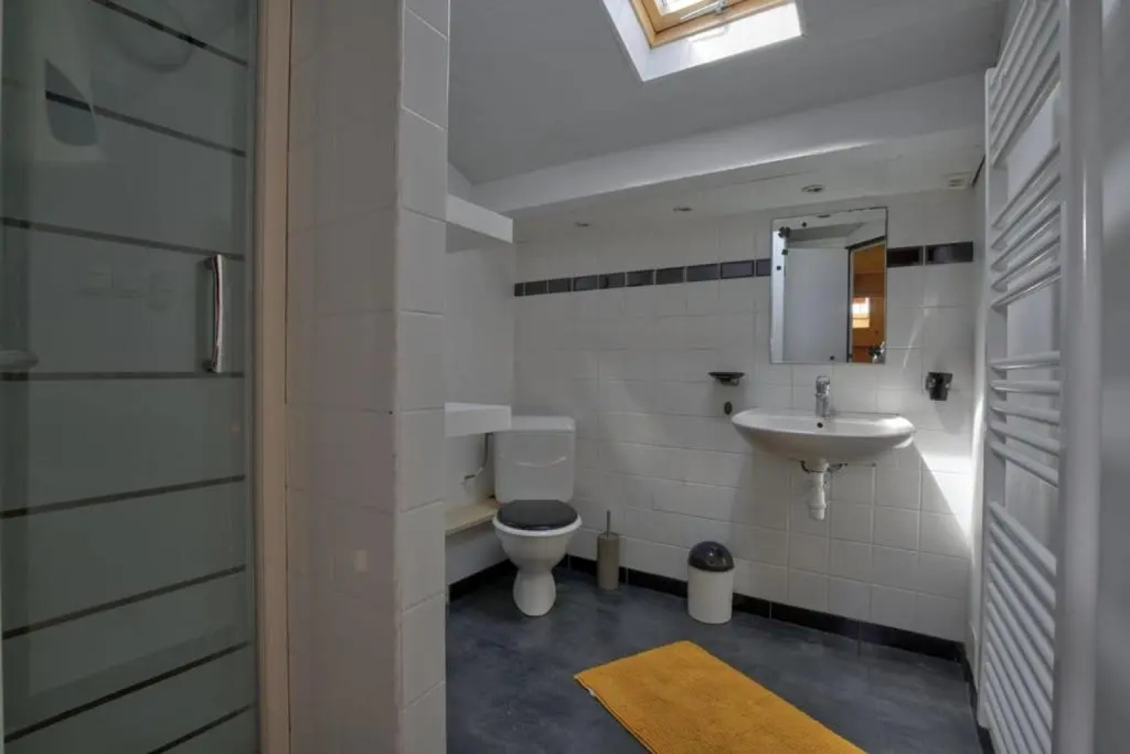 Maison du sentier du littoral et sa piscine naturelle