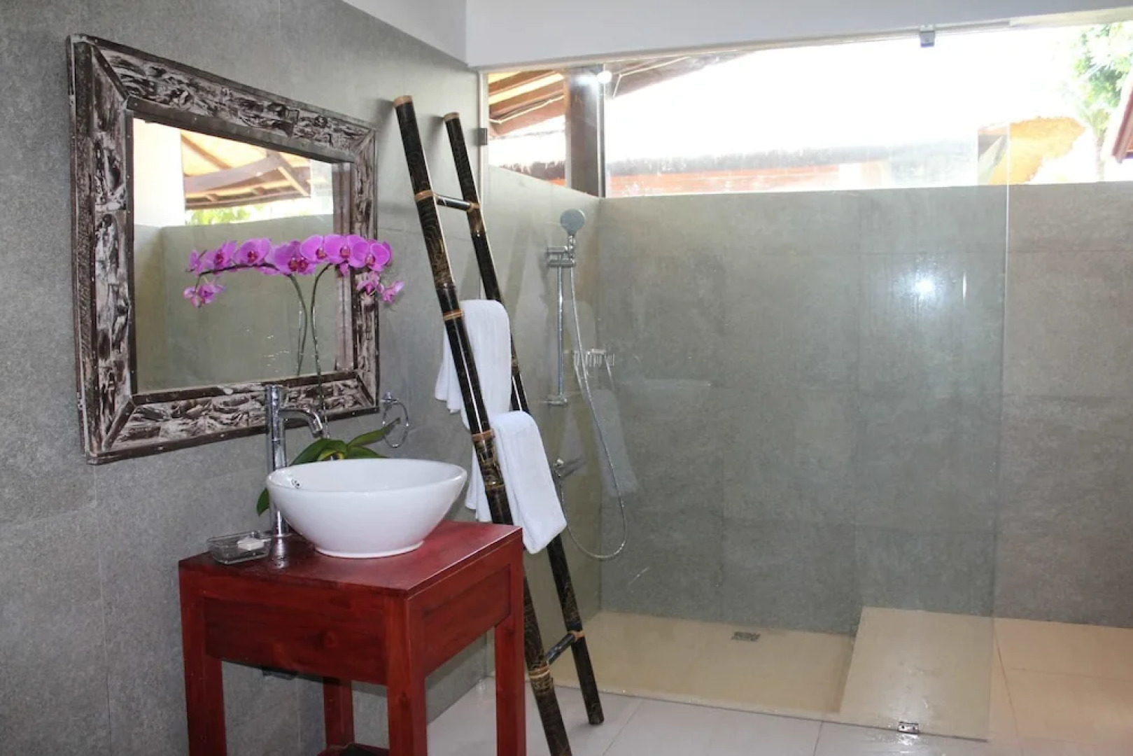 The Ning Beach & Villa