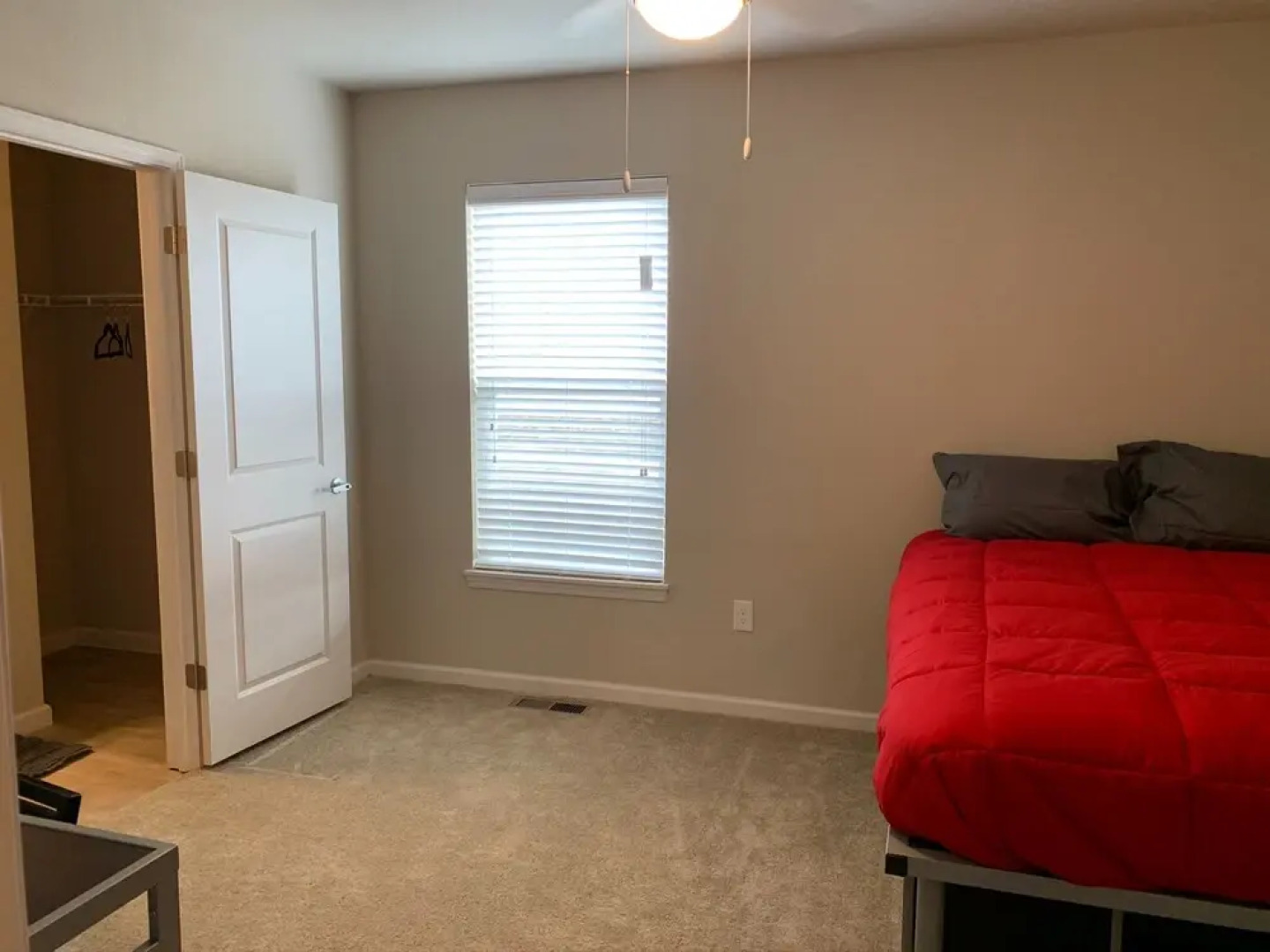 4 Bedroom Cozy House near City Attractions