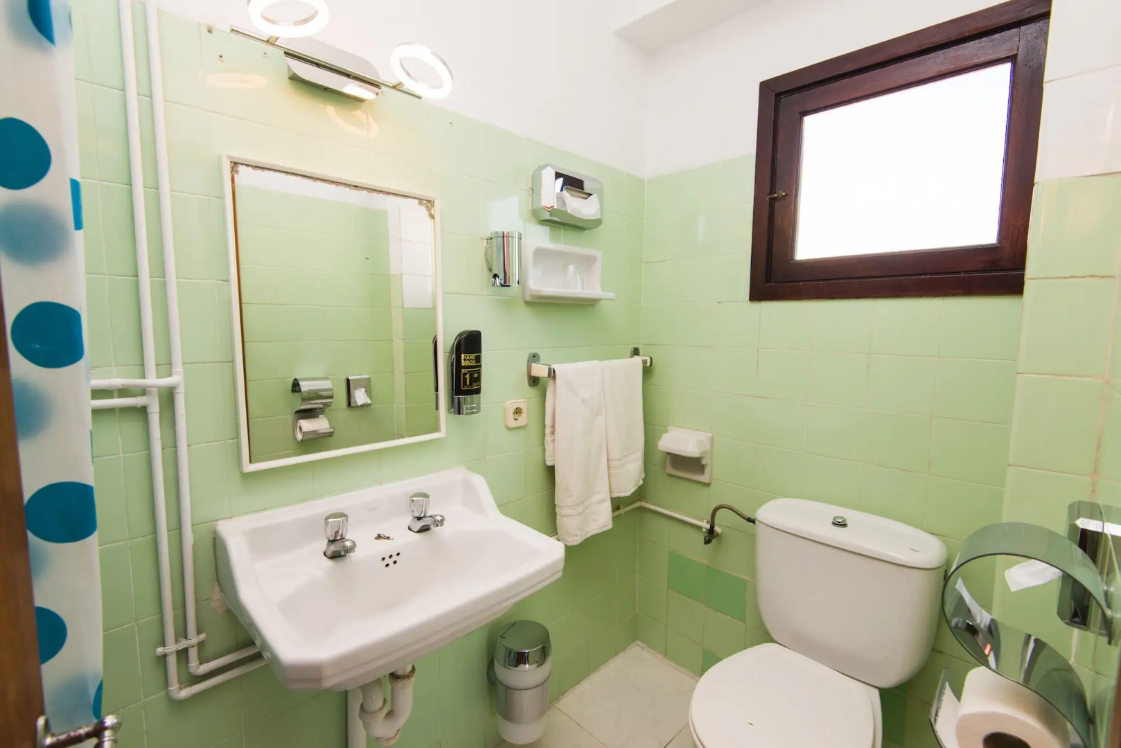 Hostal Port Corona