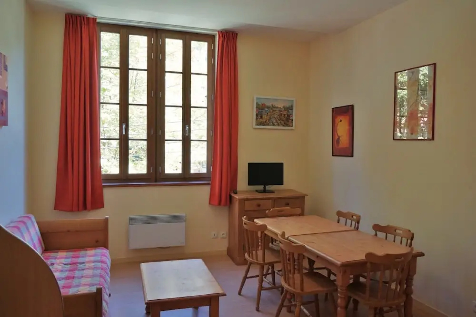 Logement n107 6pers face aux Thermes