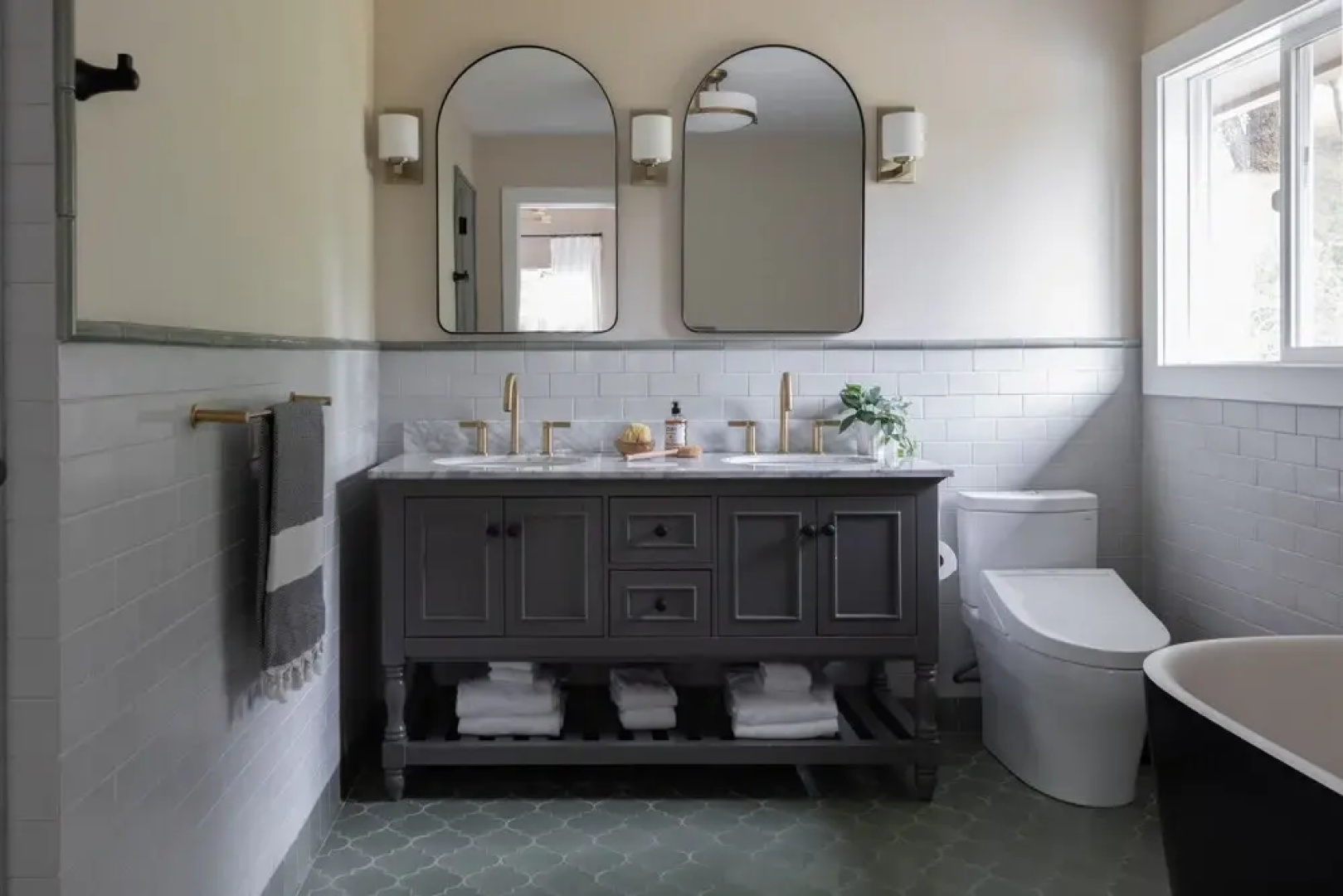 Hidden Gem! 3br Private Luxury Oasis In Healdsburg 3 Bedroom Home by RedAwning