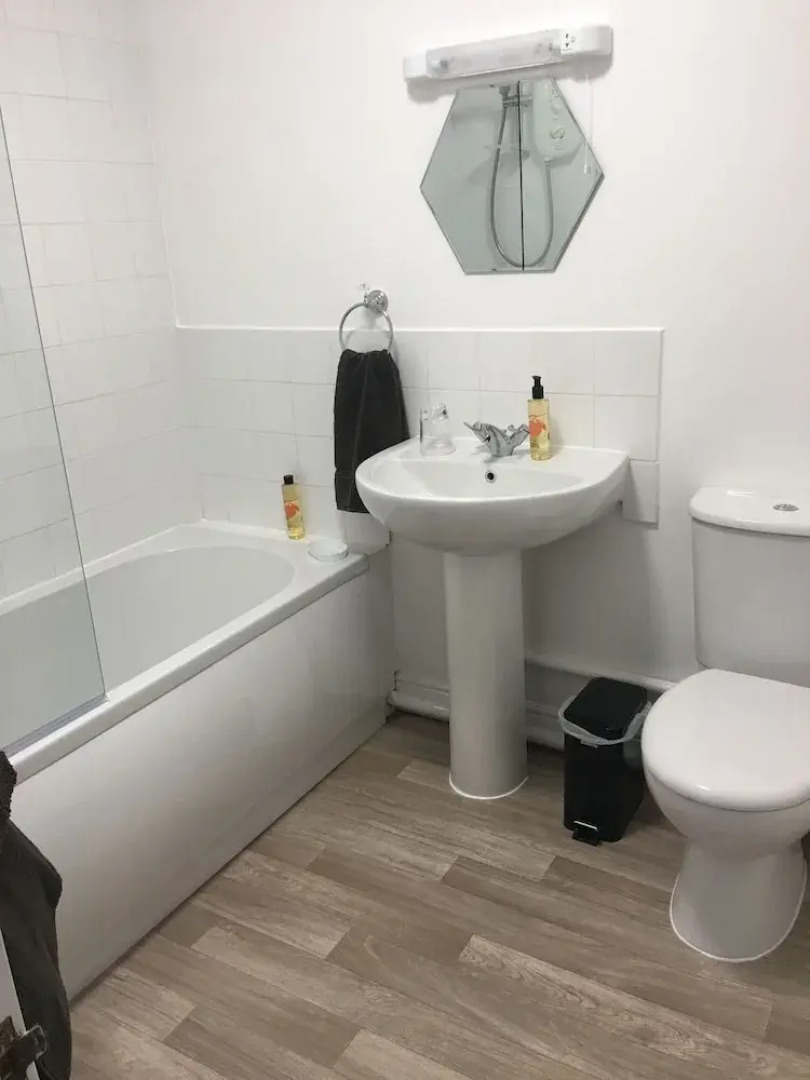 Eaton Ford Green Apartment