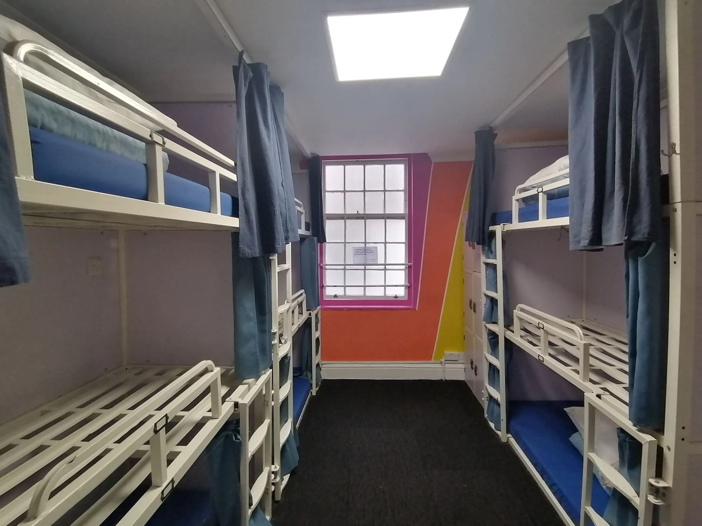 Smart Hyde Park View - Hostel