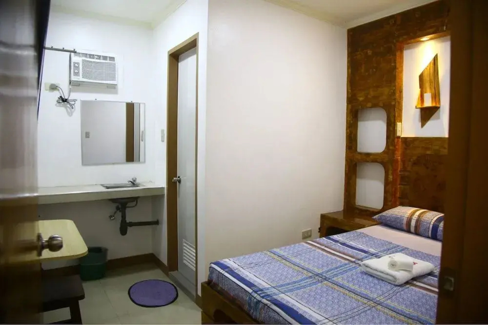 OYO 545 Andrew's Apartelle