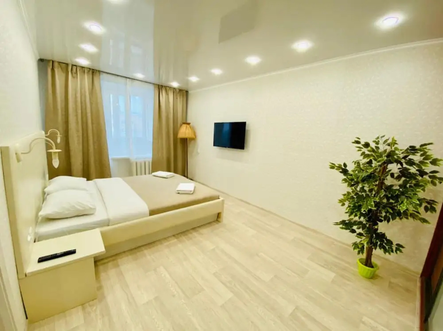 Апартаменты «Ханака Печорская, 16»