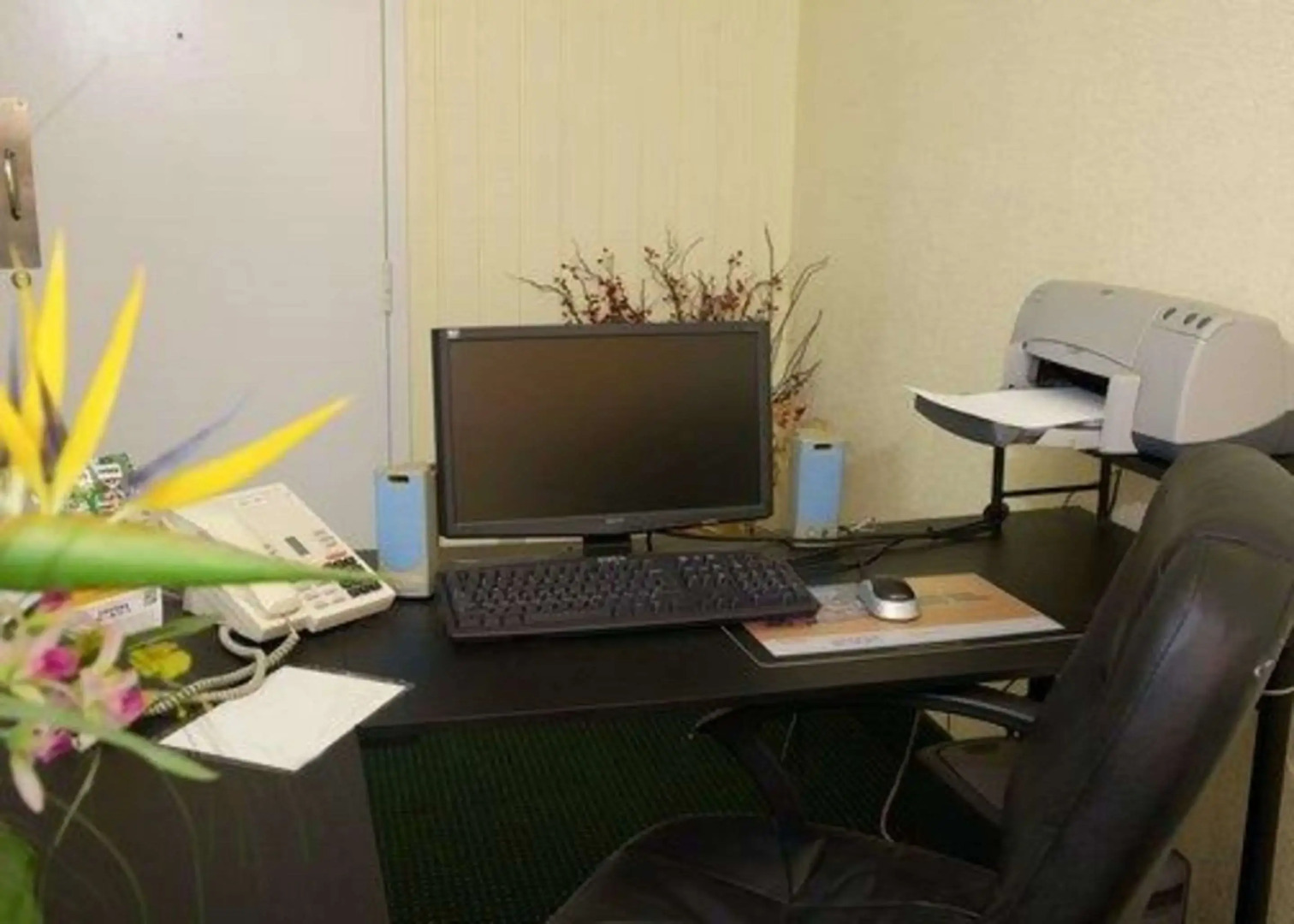 Quality Inn & Suites Gulf Breeze Bayside near Pensacola Beach