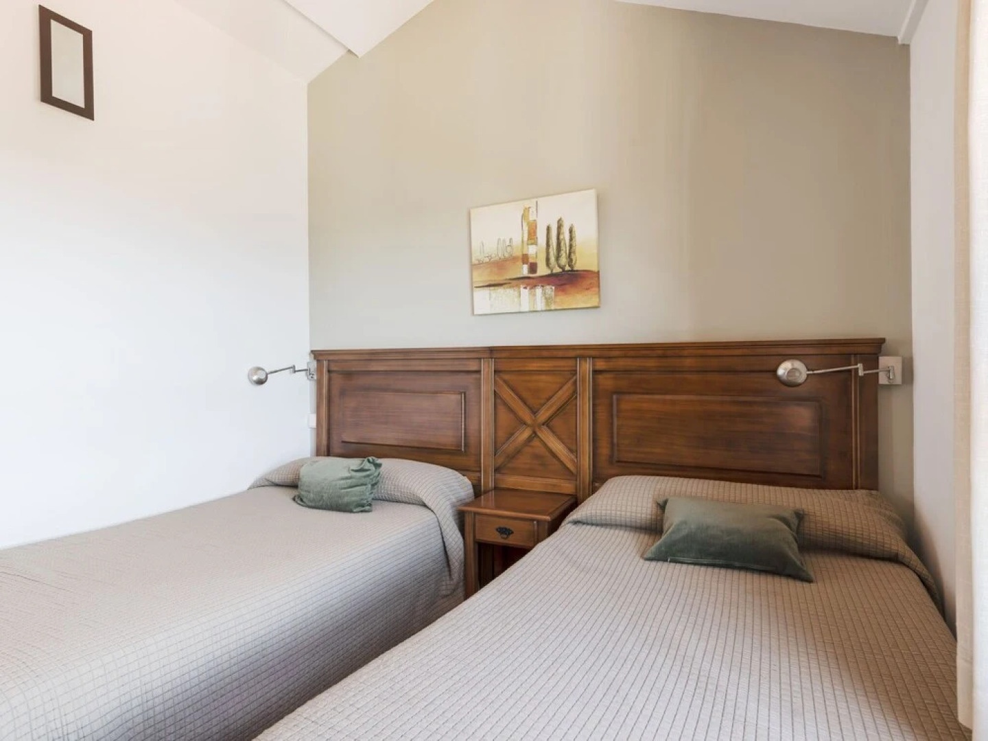 Delightful Apartment in Gudar With Terrace