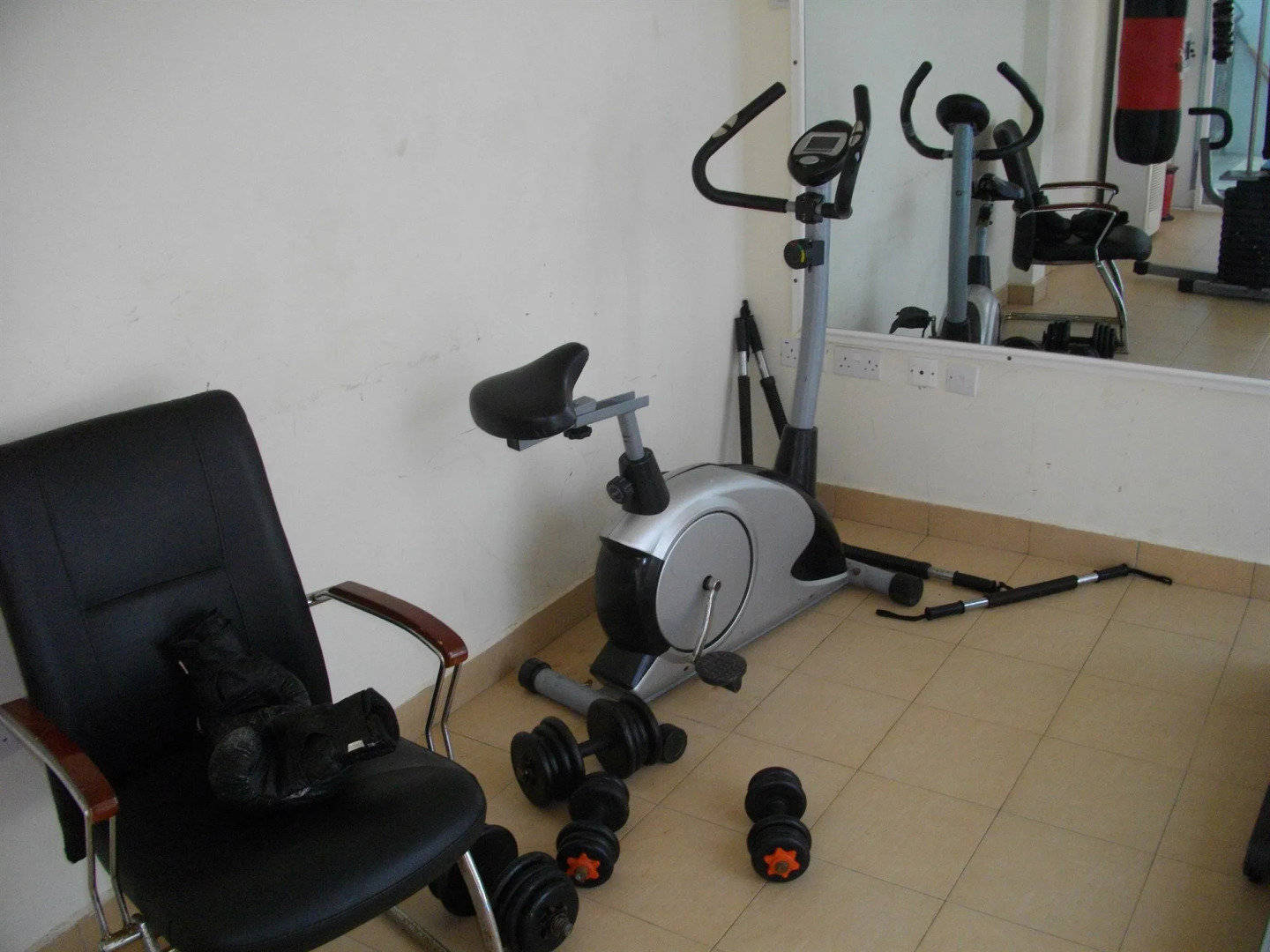 De Holiday Beach Hotel