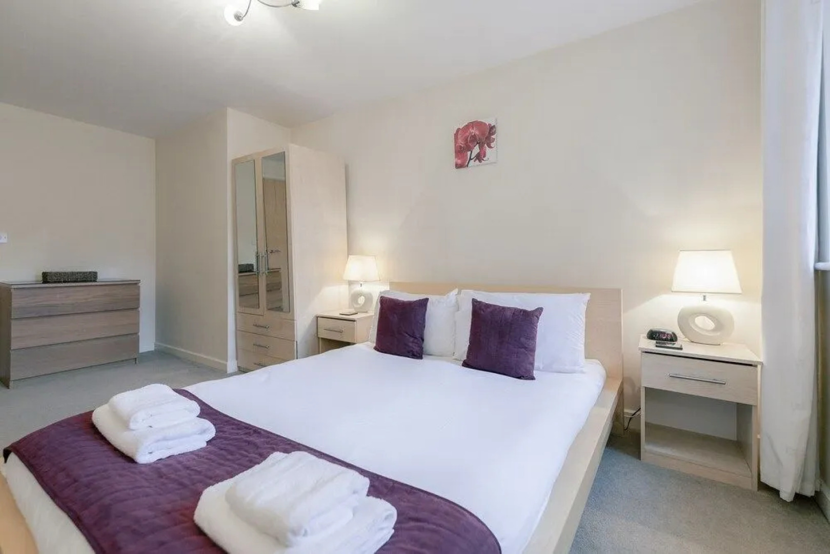 Roomspace Apartments-Courtyard Guildford