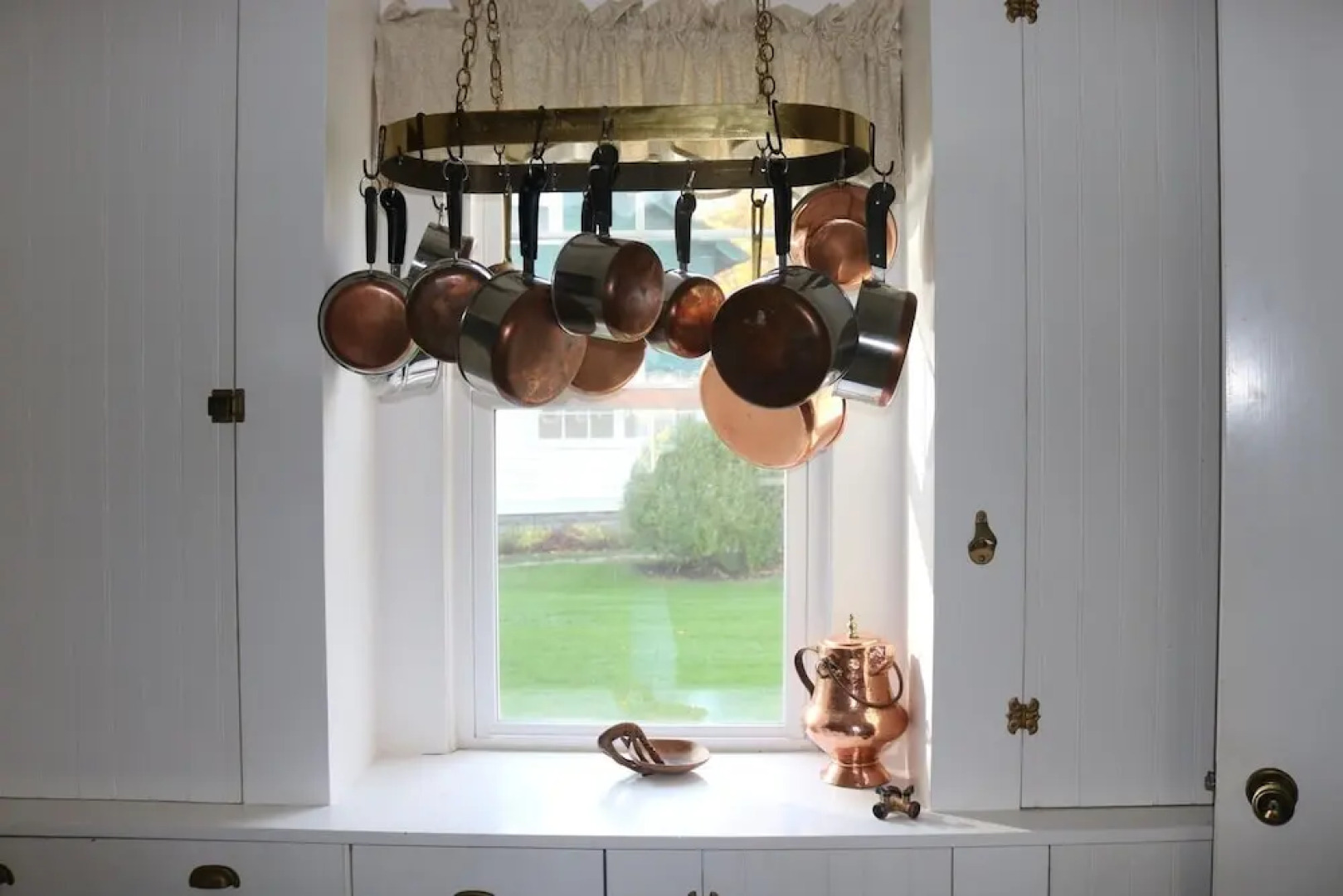 4757 Whiteside 6 Bedroom Home