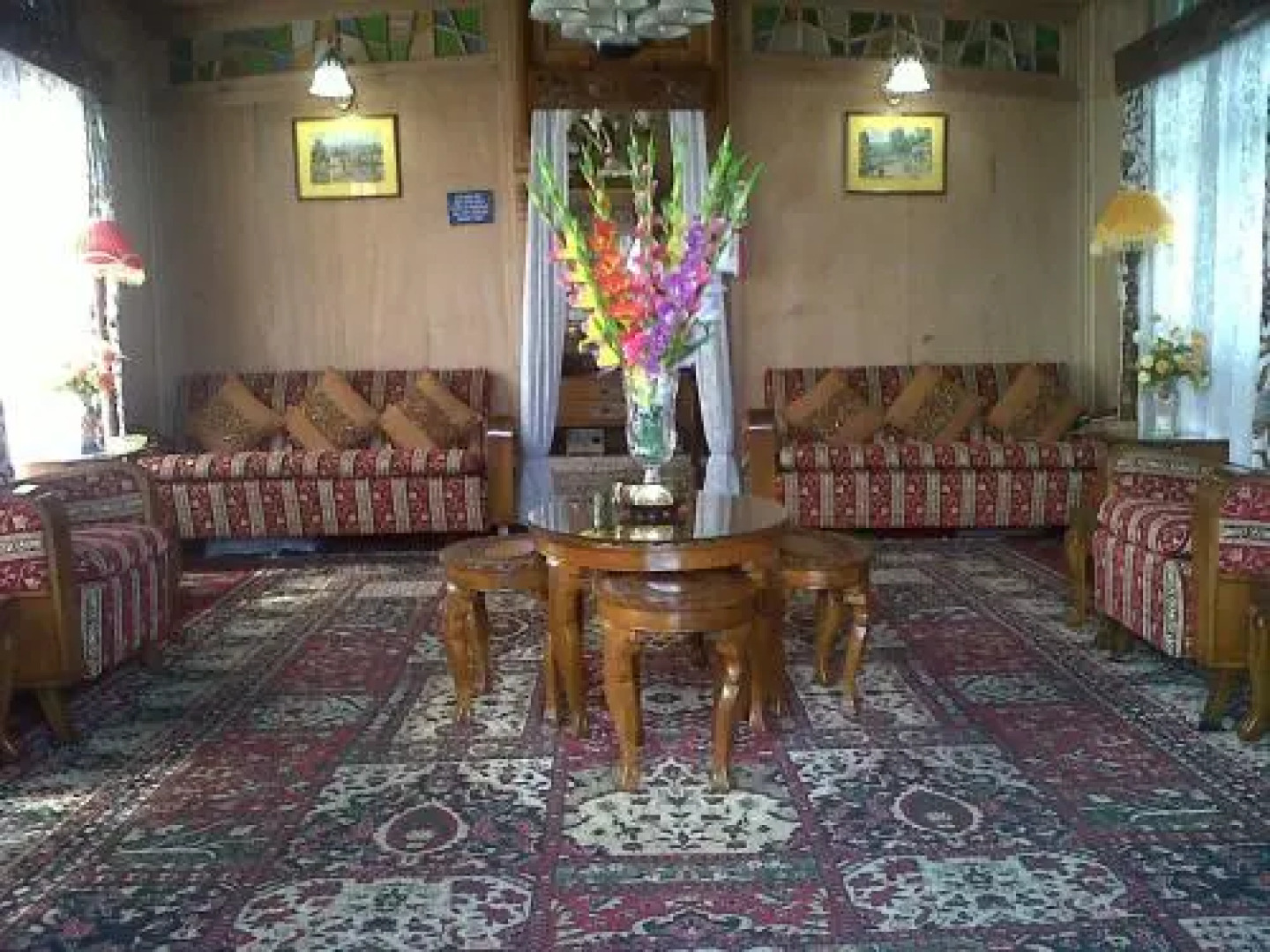 Kings Rose Houseboat