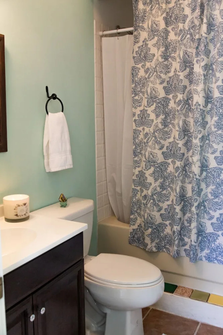 The Blue Room - Charming Studio, Great Location!  by RedAwning