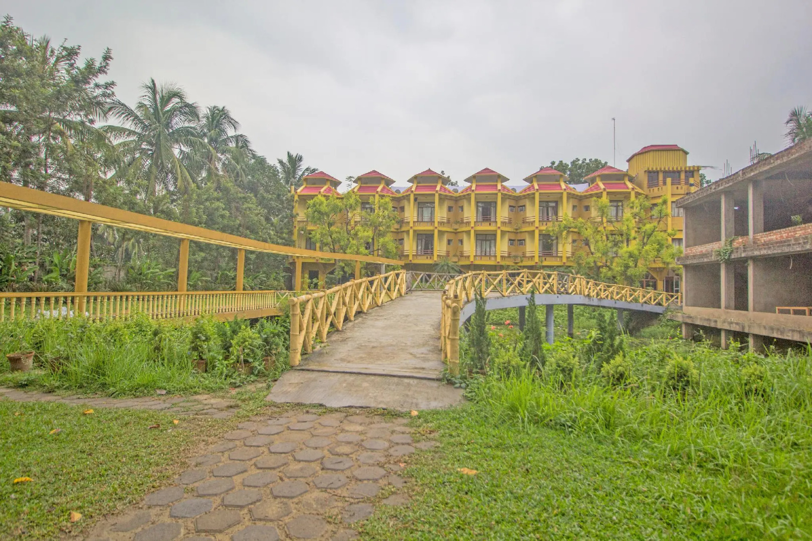 Capital O 43145 Mayaban Resort