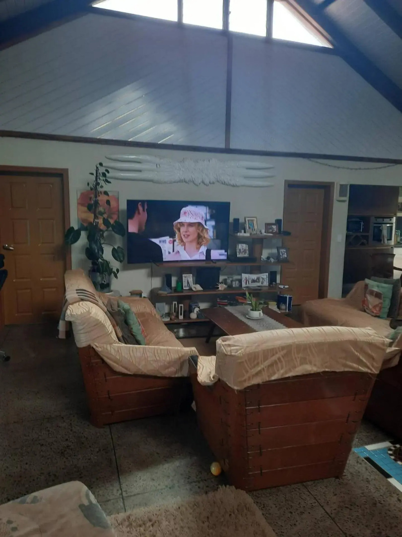 Orchid Island B&B on the River with Pool & Jetty