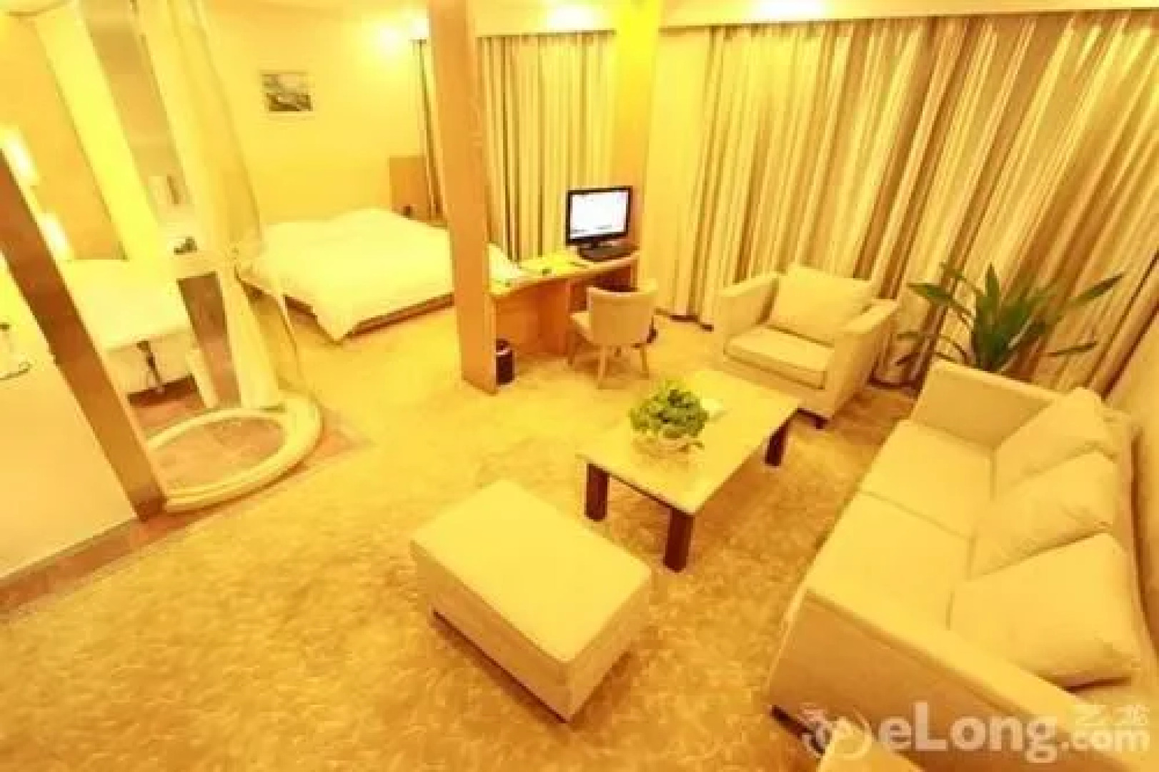 Xi'an Feilu Business Hotel