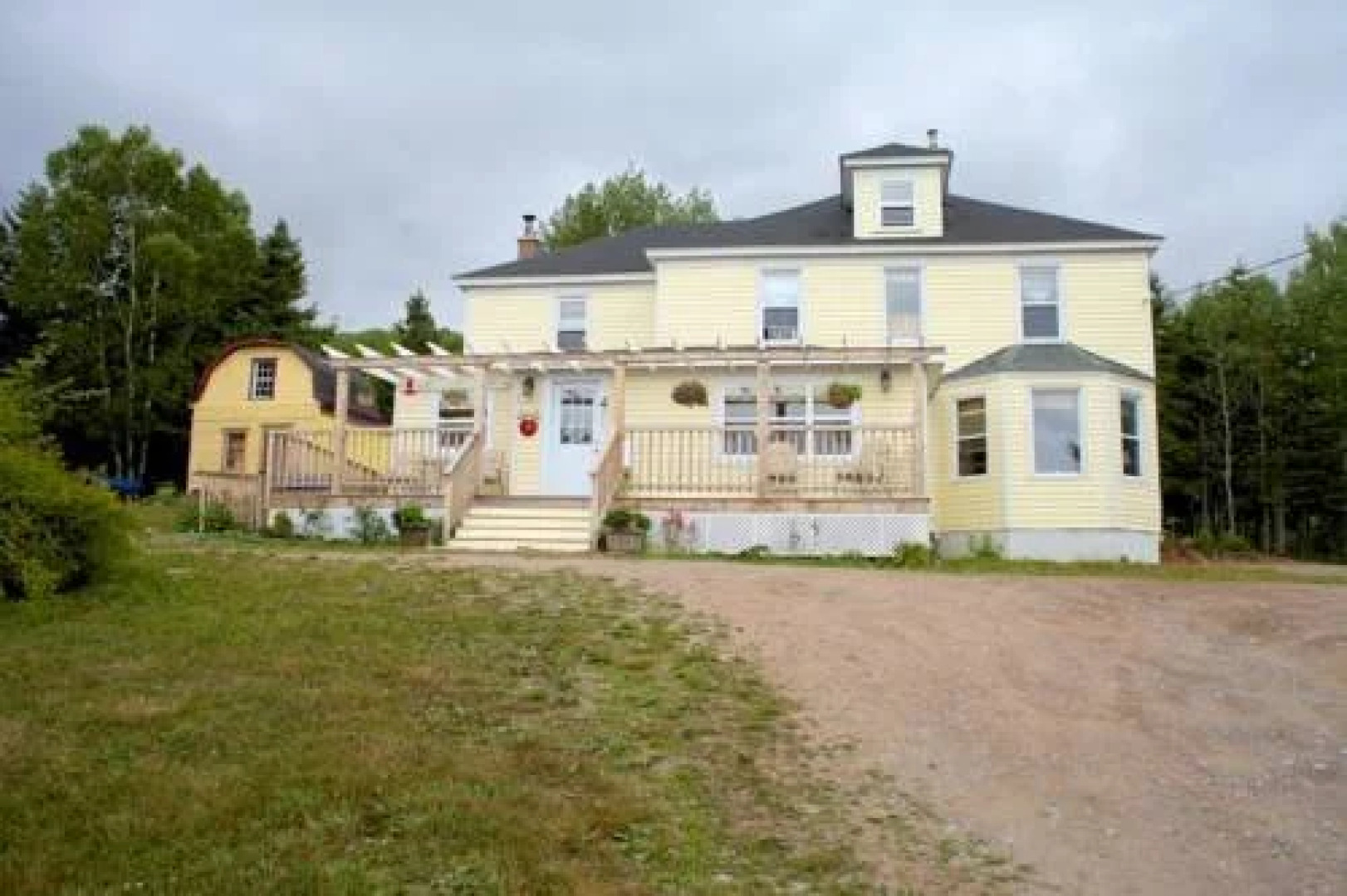 Maven Gypsy B&B +Cottages