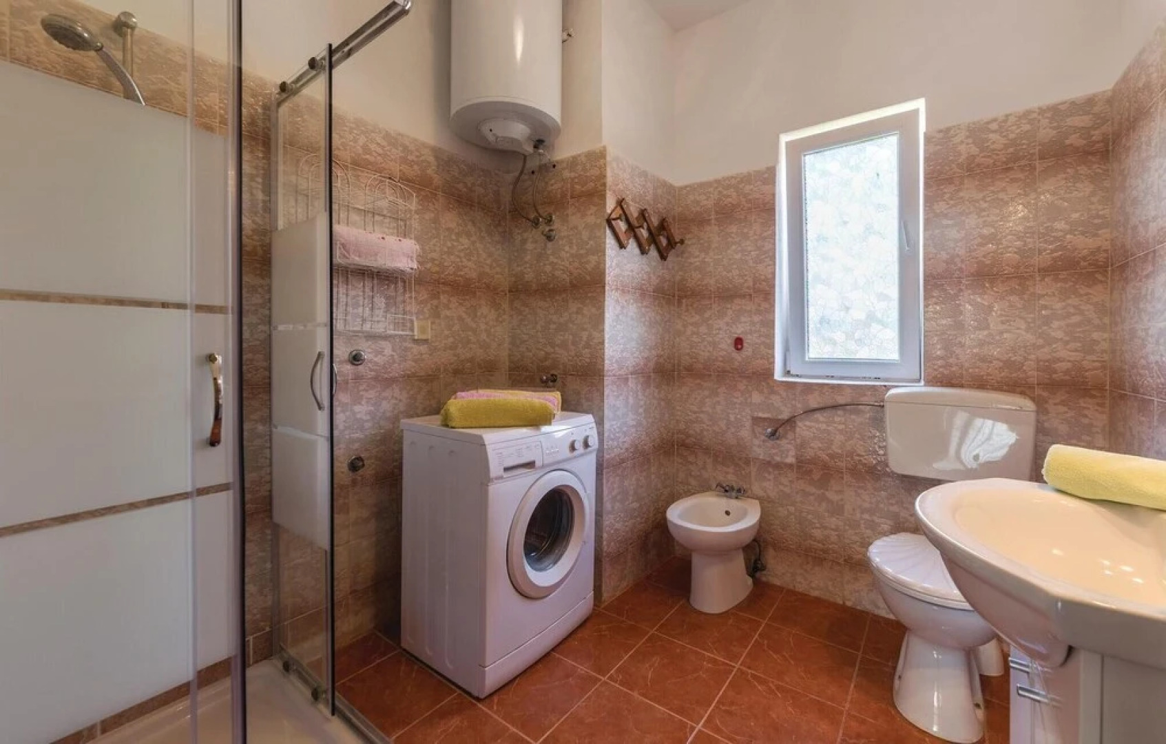 Nice Home in Liznjan With Wifi and 3 Bedrooms