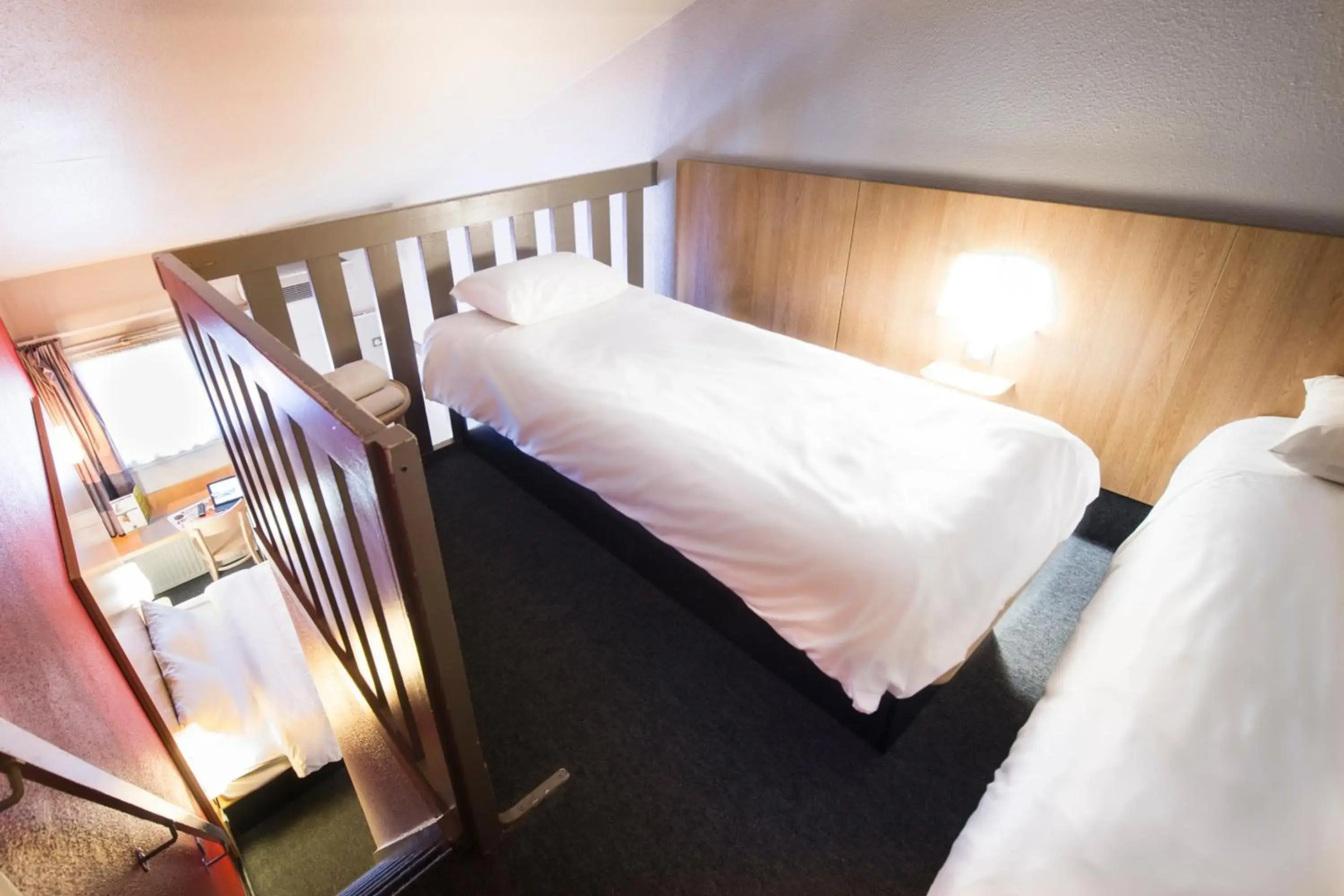 Kyriad Direct Poitiers - Gare du Futuroscope