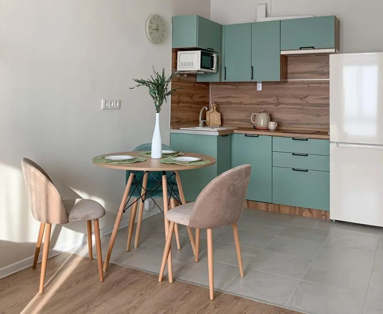 Sunmarine apartments (Санмарин апартментс) на улице Малая Очаковская 4а к2