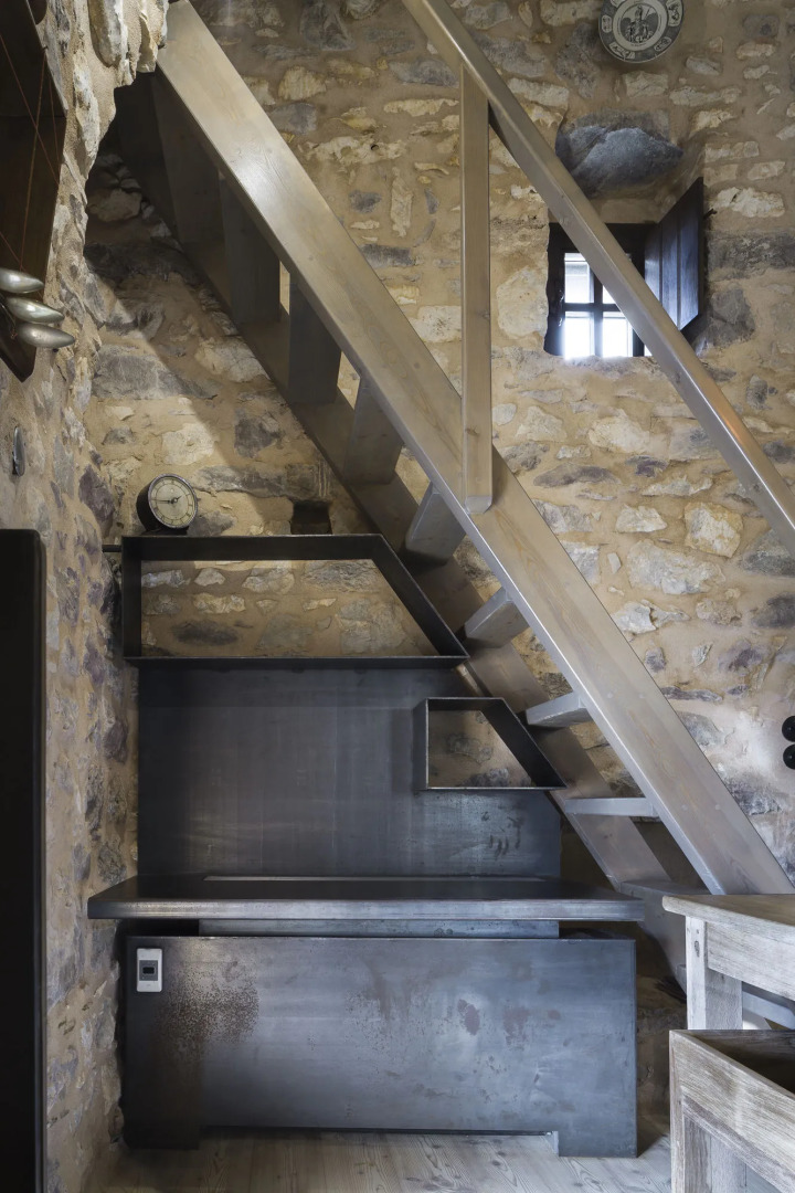 Tainaron Blue Retreat