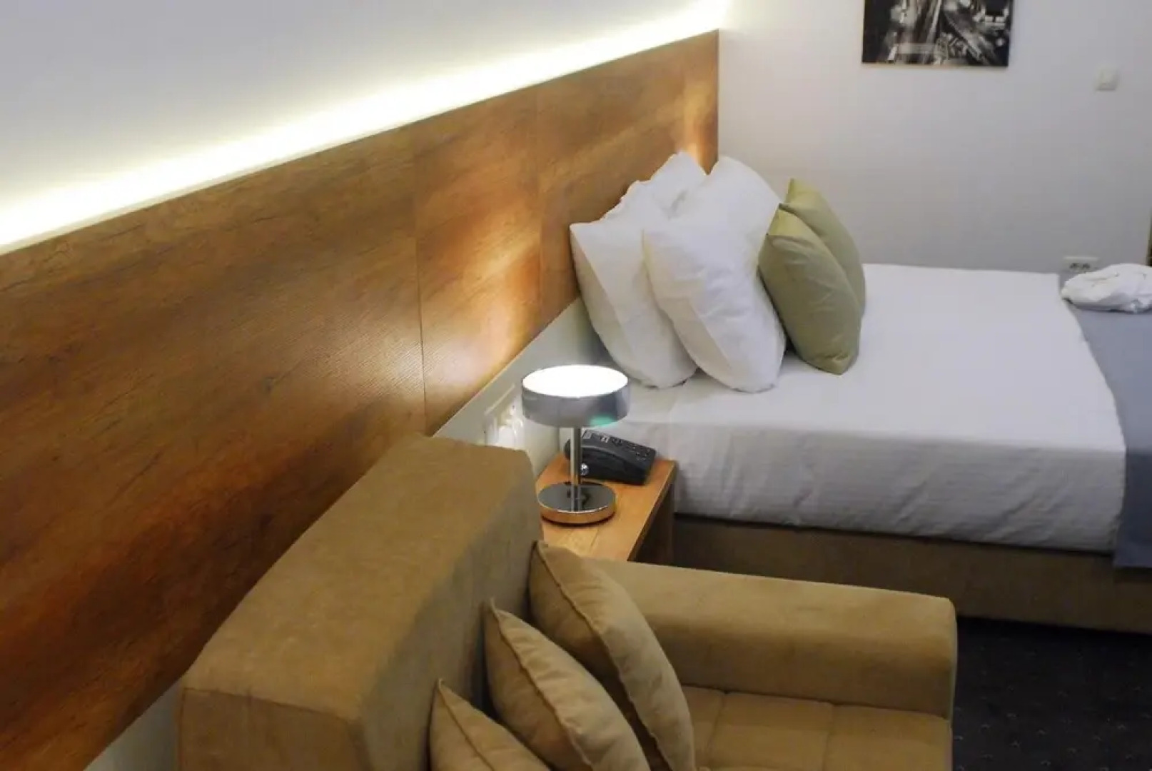 Santiny Hotel & Restaurant