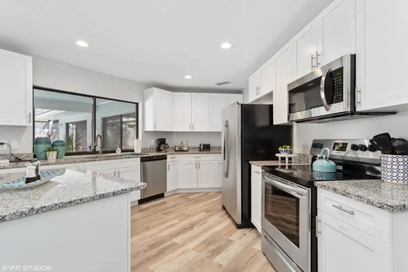 5 BR Palm Harbor Home, Screen Lanai, Pool, Hot Tub, GAME ROOM