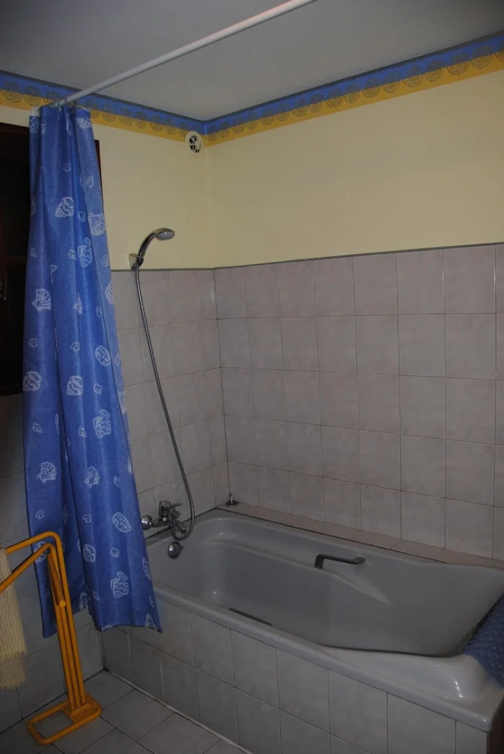 Villa With 4 Bedrooms in Saint-pierre-des-tripiers, With Wonderful Lak