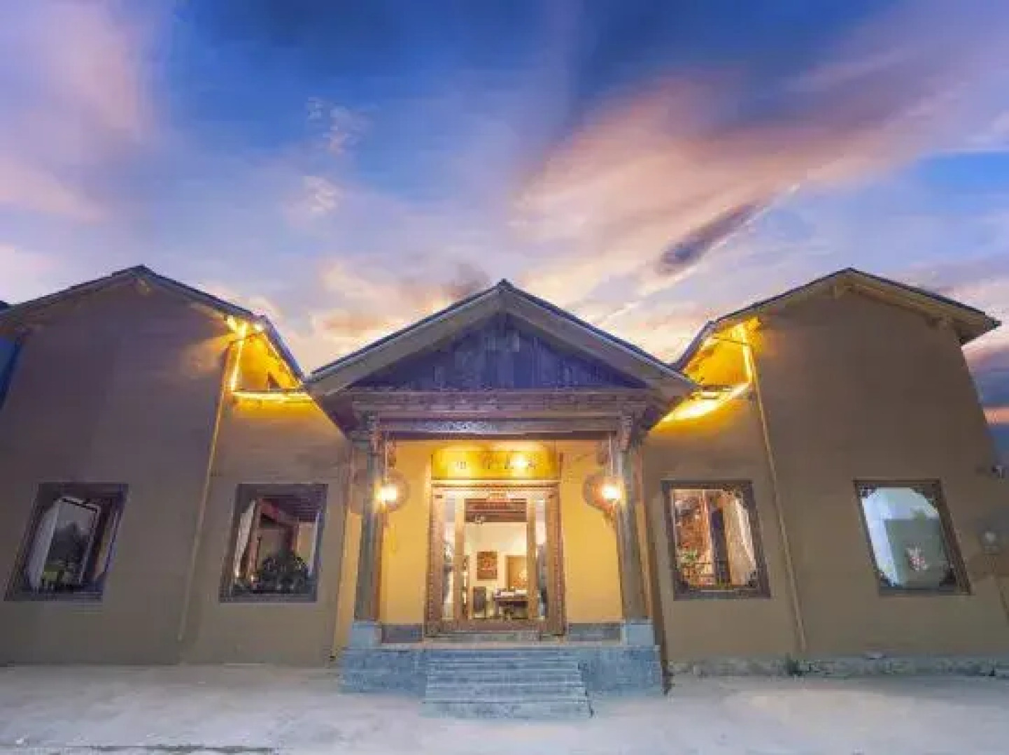 Guzang Xiangbala Diannan Wufu Boutique Inn